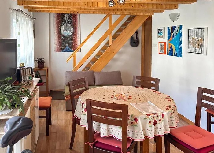 בית נופש 1 Bedroom Gorgeous In