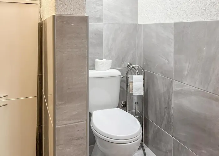1 Bedroom Gorgeous In *